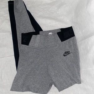 Grey Nike leggings